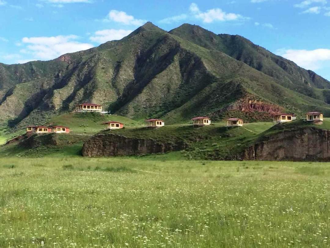 夏河县 德吉林卡营地旅馆 外观 照片