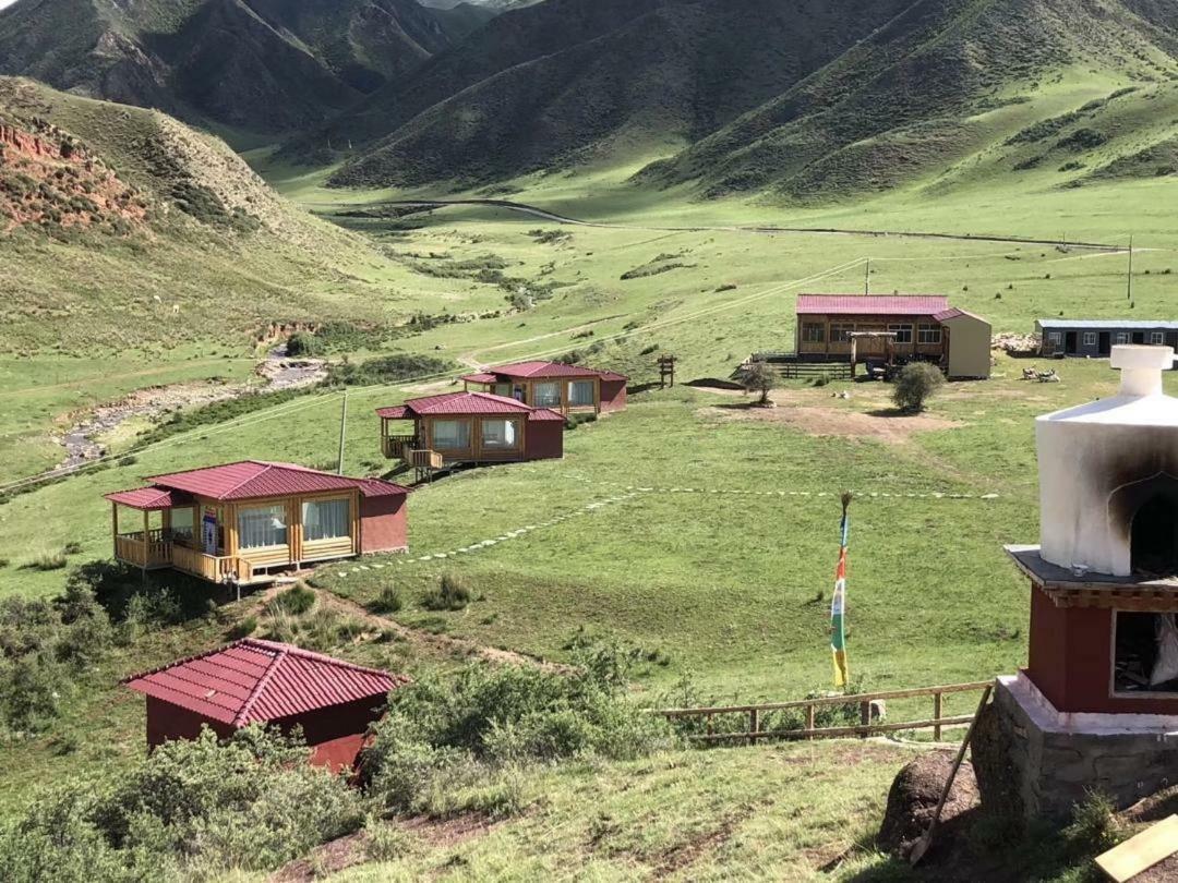 夏河县 德吉林卡营地旅馆 外观 照片